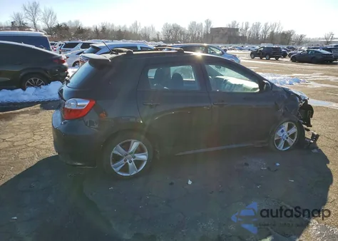 2013 Toyota Corolla Matrix S z USA, uszkodzony, nr VIN 2T1LE4EE7DC022602